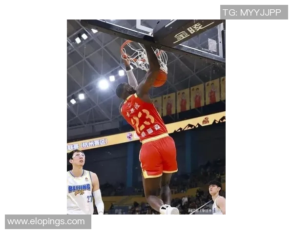 周琦在NBA格莱美尔盆骨骨裂后重返球场，备战2021赛季