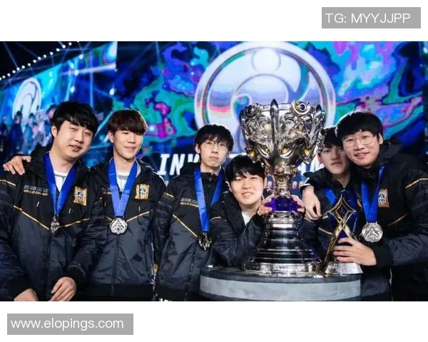 Jackeylove双杀展现绝佳实力助力战队逆转局势赢得胜利