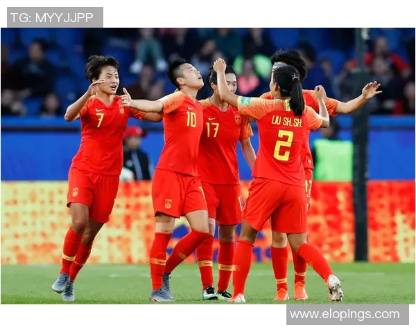 女足世界杯冠军中国队备战，教练组：全力争取三连冠！