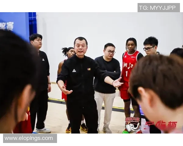 浙江稠州队球迷狂热助威，球队士气大振