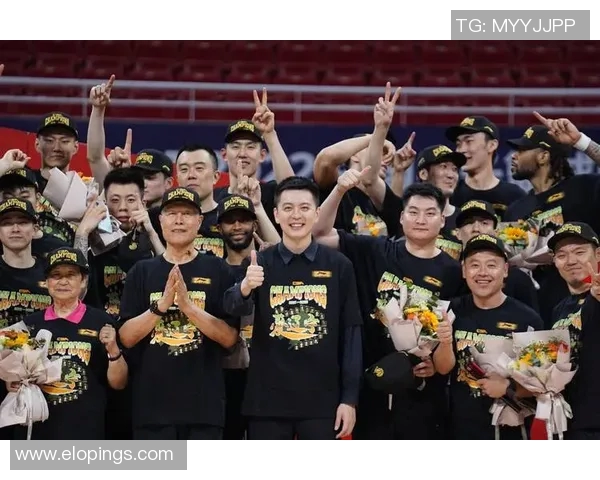 辽宁男篮与广东男篮激战不止,双方都力争晋级总决赛! 辽宁男篮与广东男篮激战不止,双方都力争晋级总决赛!